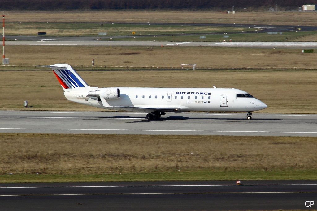 CRJ-100ER F-GRJL der Brit Air startet am 9.3.2010 in Dsseldorf.