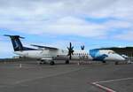 Die DHC-8-400 CS-TRG der SATA Air Azores wird am 26.07.2023 auf dem Flughafen Ponta Delgada auf der Insel Sao Miguel für den nächsten Flug vorbereitet.