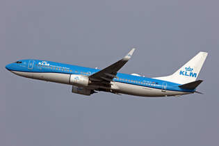 KLM Royal Dutch Airlines, PH-BCE, Boeing B737-8K2, msn: 42151/4852,  Bluethroat / Blauwborst , 09.Mrz 2024, GVA Genve, Switzerland.