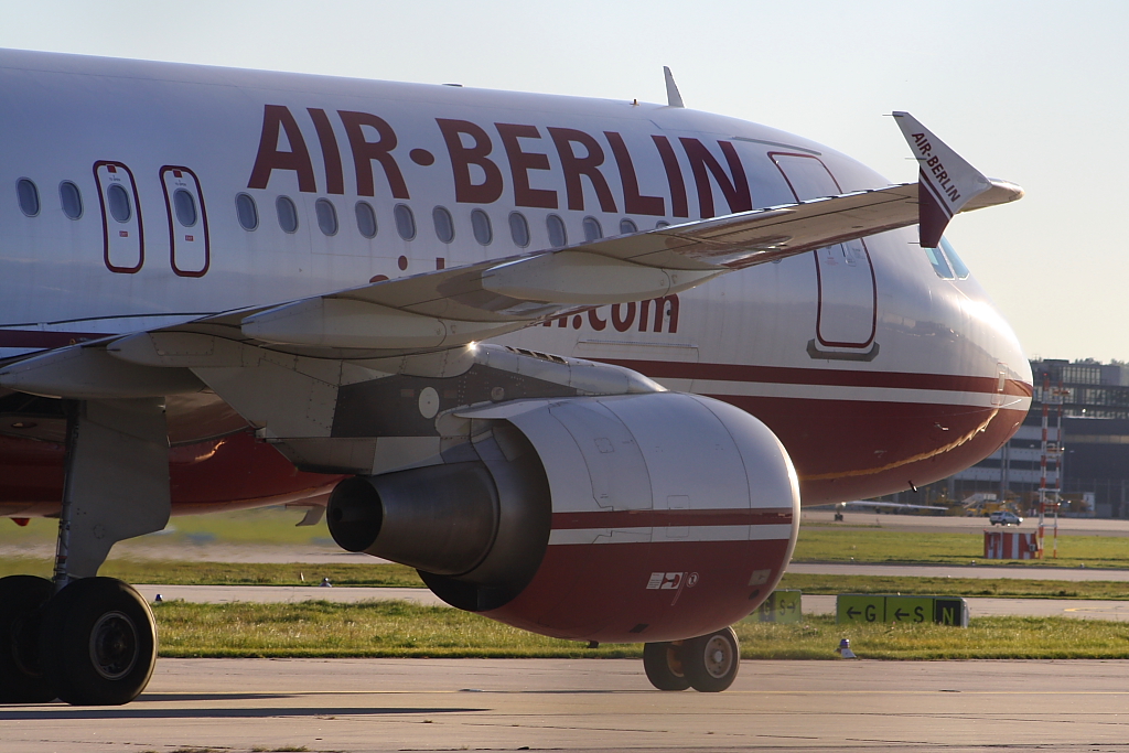 Air Berlin 
Airbus A320-214
D-ABDF
Stuttgart
10.10.10