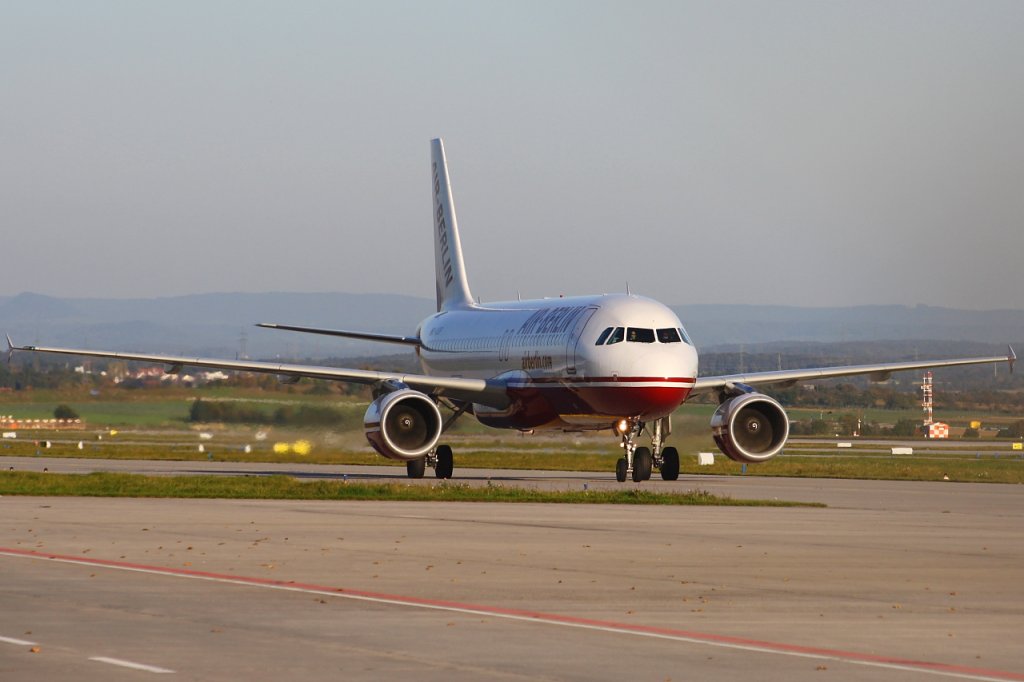 Air Berlin 
Airbus A320-214
D-ABDF
Stuttgart
10.10.10