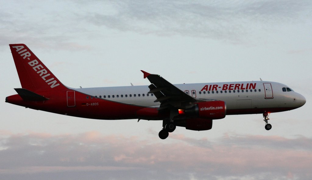 Air Berlin,D-ABDS,(c/n3289),Airbus A320-214,04.09.2012,HAM-EDDH,Hamburg,Germany