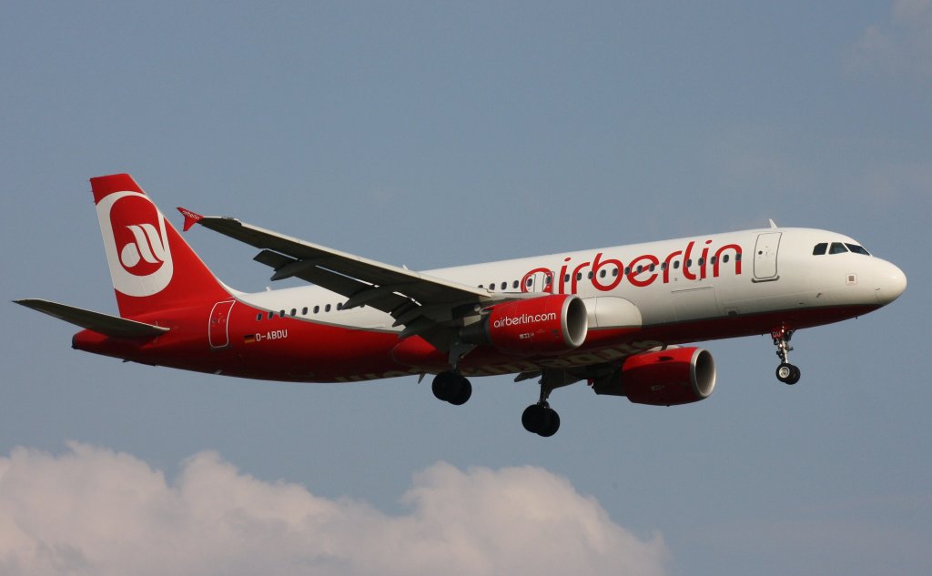 Air Berlin,D-ABDU,(c/n3516),Airbus A320-214,20.04.2012,HAM-EDDH,Hamburg,Germany