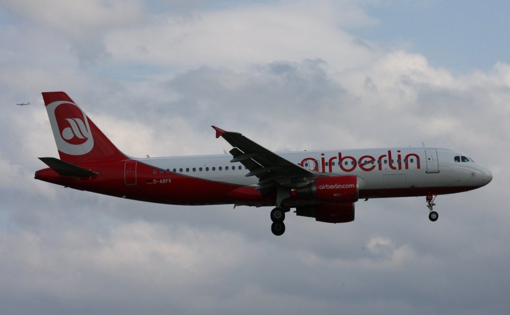 Air Berlin,D-ABFK,(c/n443),Airbus A320-214,09.05.2012,HAM-EDDH,Hamburg,Germany