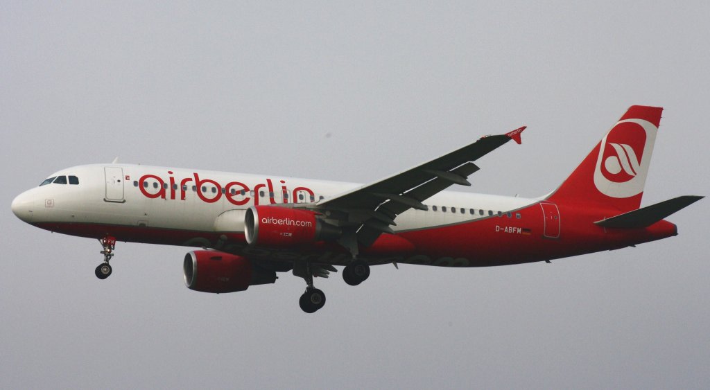 Air Berlin,D-ABFM,Airbus A320-214,19.11.2011,HAM-EDDH,Hamburg,Germany