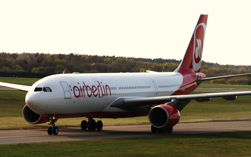 Air Berlin,D-ABXC,(c/n665),Airbus A330-223,02.05.2013,HAM-EDDH,Hamburg,Germany