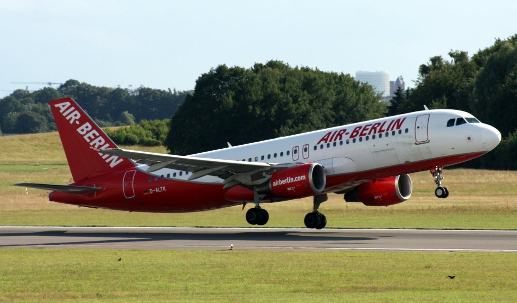 Air Berlin,D-ALTK,Airbus A320-214,24.06.2011,HAM-EDDH,Hamburg,Germany