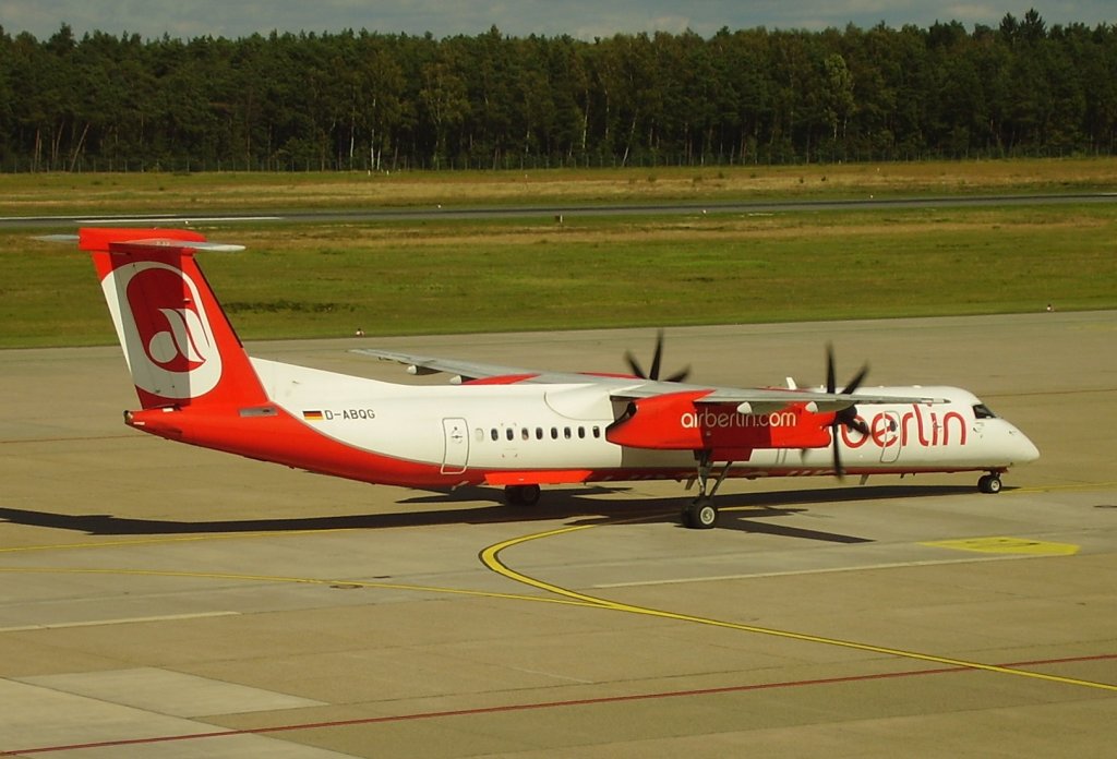 Air Berlin
Typ:Bombadier Q400
Flughafen:Nrnberg NUE
Kennung:D-ABQG
Datum:12.9.2011
