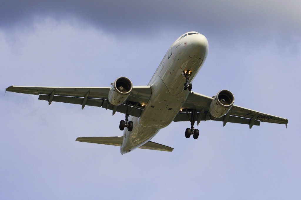 Air France
Airbus A318
Berlin-Tegel
16.08.10