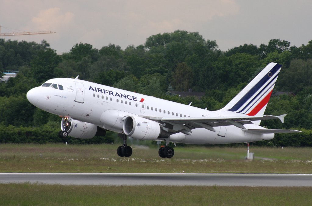 Air France,F-GUGL,(c/n2686),Airbus A318-111,10.06.2012,HAM-EDDH,Hamburg,Germany