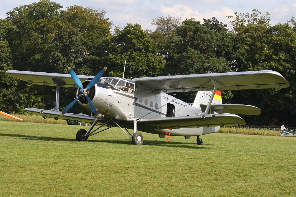 Antonov AN-2
Flugplatzfest Karlsruhe-Forchheim
18.09.10