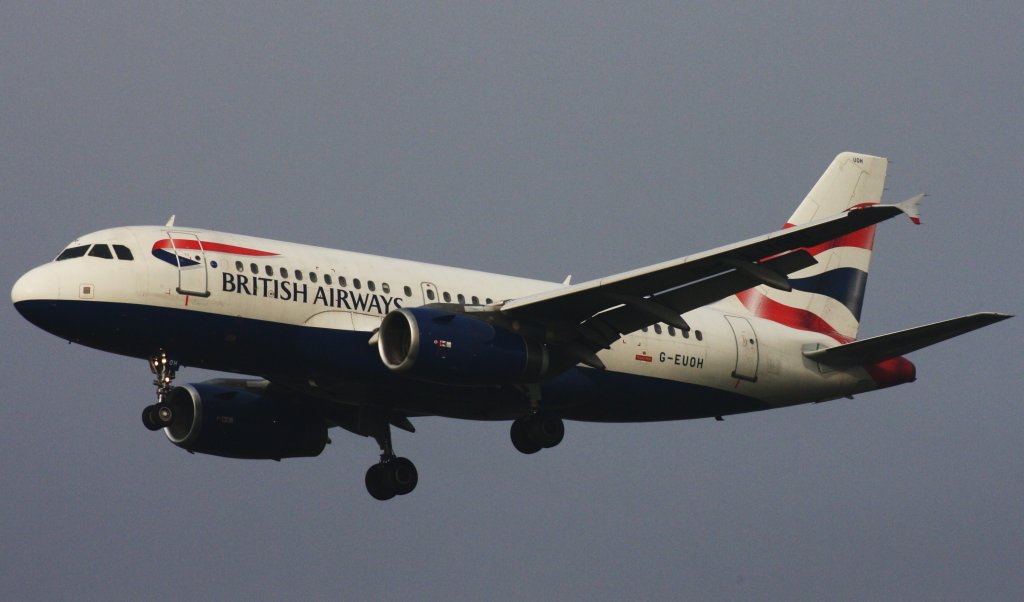 British Airways,G-EUOH,Airbus A319-131,19.11.2011,HAM-EDDH,Hamburg,Germany