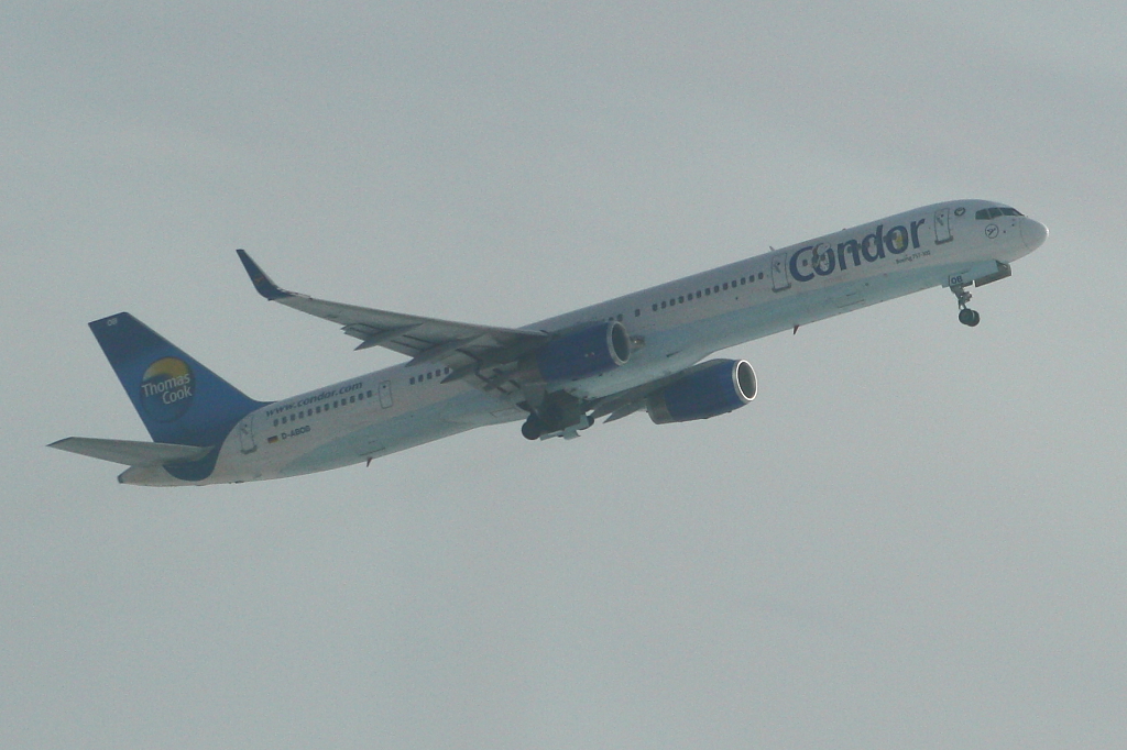 Condor 
Boeing 757-330 
D-ABOB
Stuttgart
28.11.10