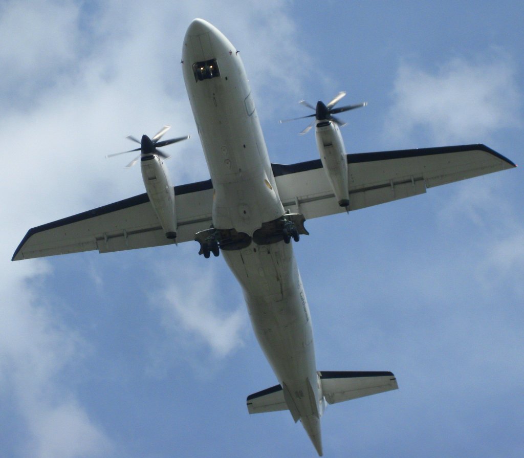 Dornier Do-328
Cirrus Airlines
Berlin-Tegel
16.08.10