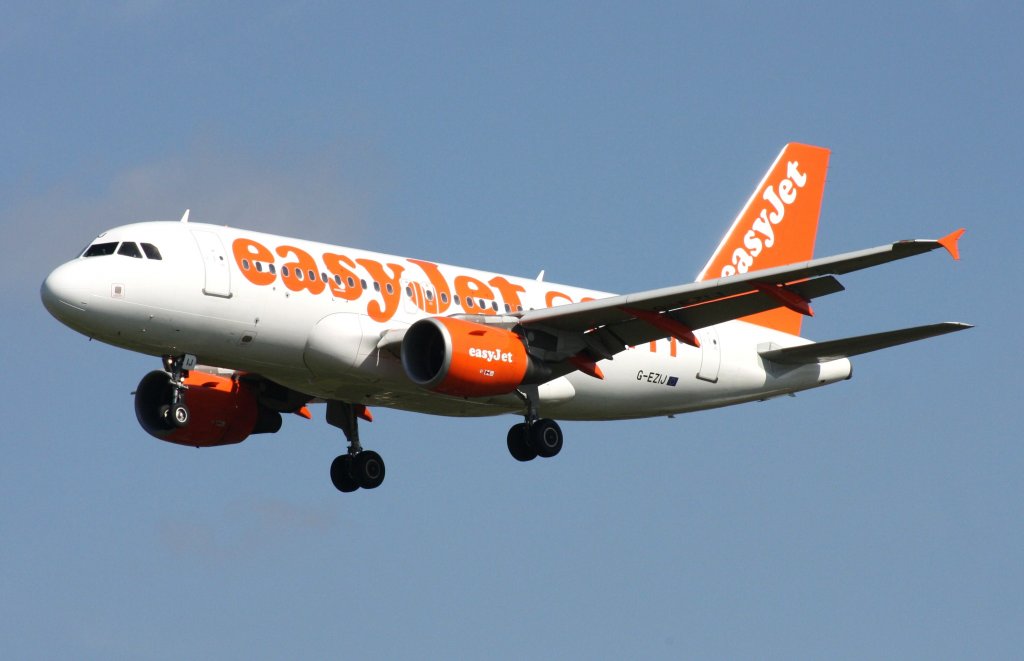 EasyJet,G-EZIJ,(c/n2477),Airbus A319-111,05.05.2013,HAM-EDDH,Hamburg,Germany