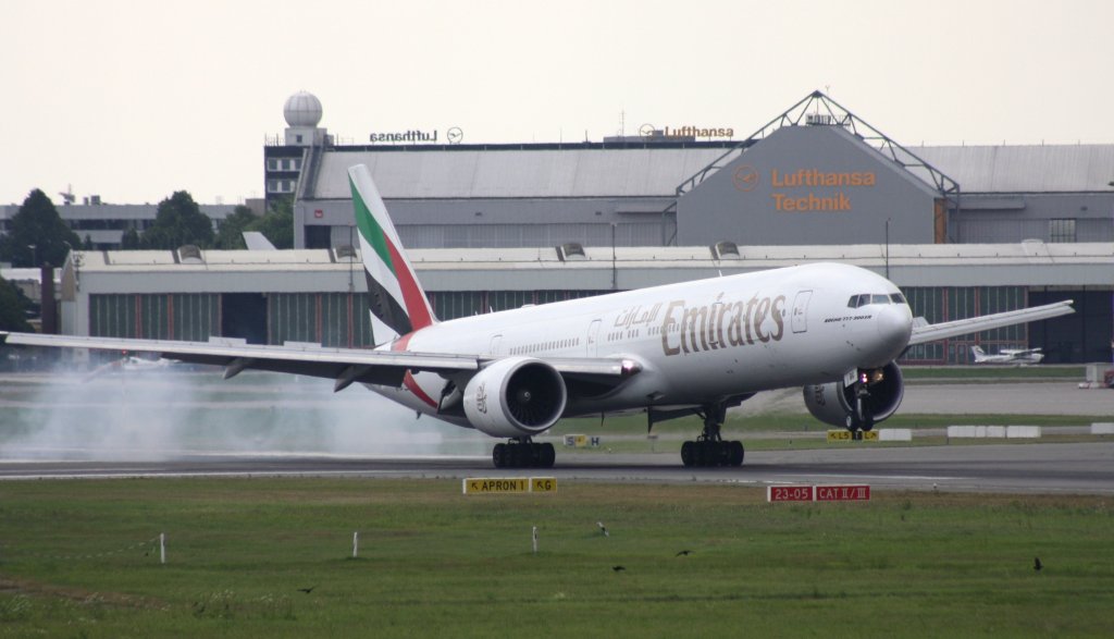 Emirates,A6-EBG,(c/n33862),Boeing 777-36N(WL),30.07.2013,HAM-EDDH,Hamburg,Germany