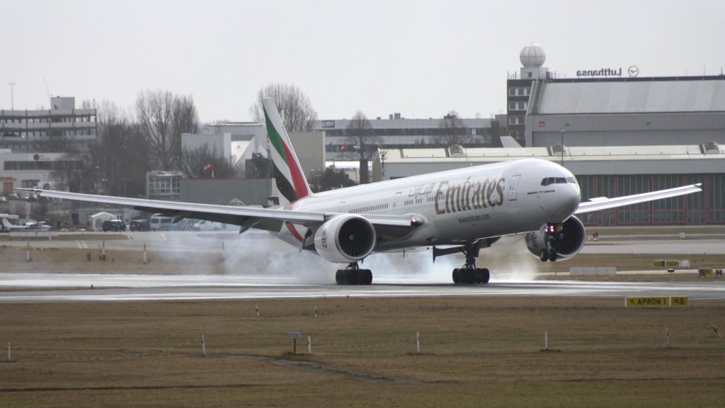 Emirates,A6-EGN,(c/n41074),Boeing 777-31H(ER),03.03.2013,HAM-EDDH,Hamburg,Germany