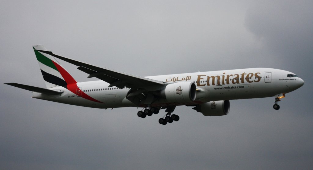 Emirates,A6-EWF,(c/n35586),Boeing 777-21H(LR),03.05.2012,HAM-EDDH,Hamburg,Germany