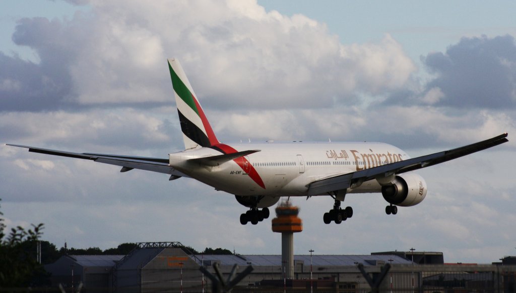 Emirates,A6-EWF,(c/n35586),Boeing 777-21H(LR),20.07.2012,HAM-EDDH,Hamburg,Germany