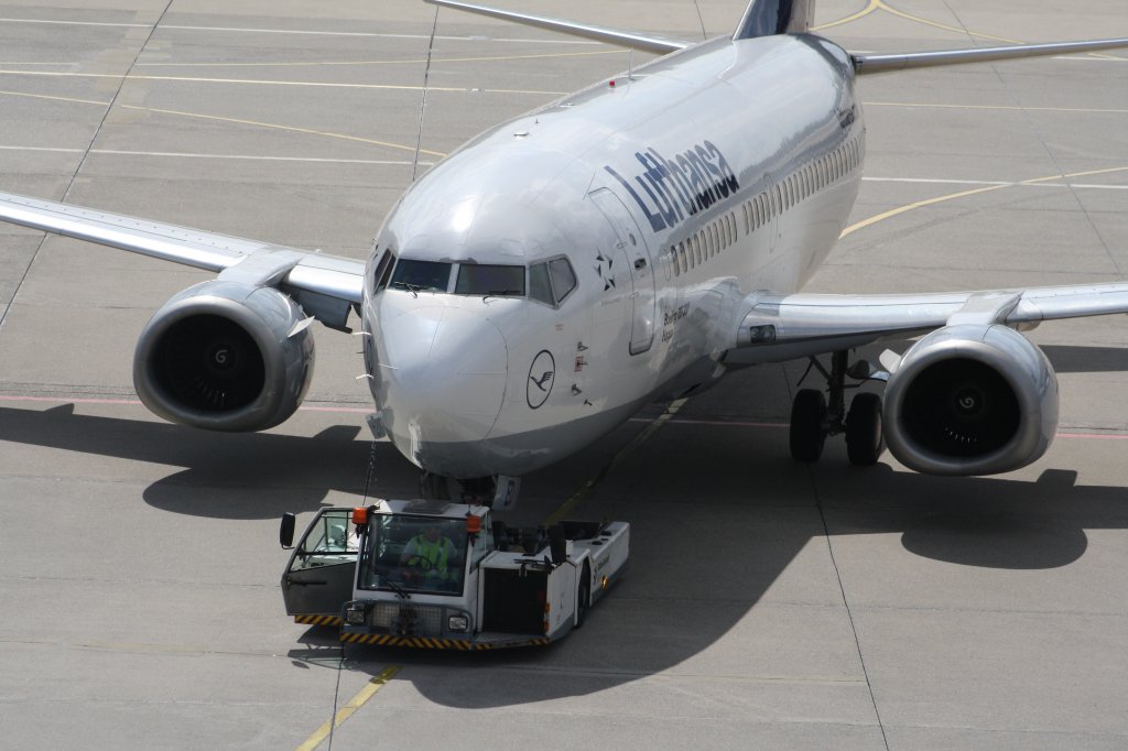 Lufthansa 
Boeing 737-300
Berlin-Tegel
19.08.10