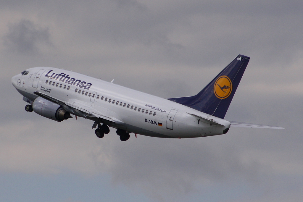 Lufthansa
Boeing 737-530
D-ABJA
Berlin-Tegel
19.08.10