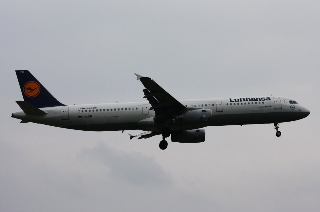 Lufthansa,D-AIDH,(c/n4710),Airbus A321-231,04.05.2012,HAM-EDDH,Hamburg,Germany