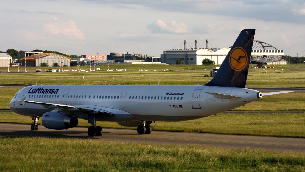 Lufthansa,D-AIDU,(c/n5186),Airbus A321-231,04.06.2013,HAM-EDDH,Hamburg,Germany