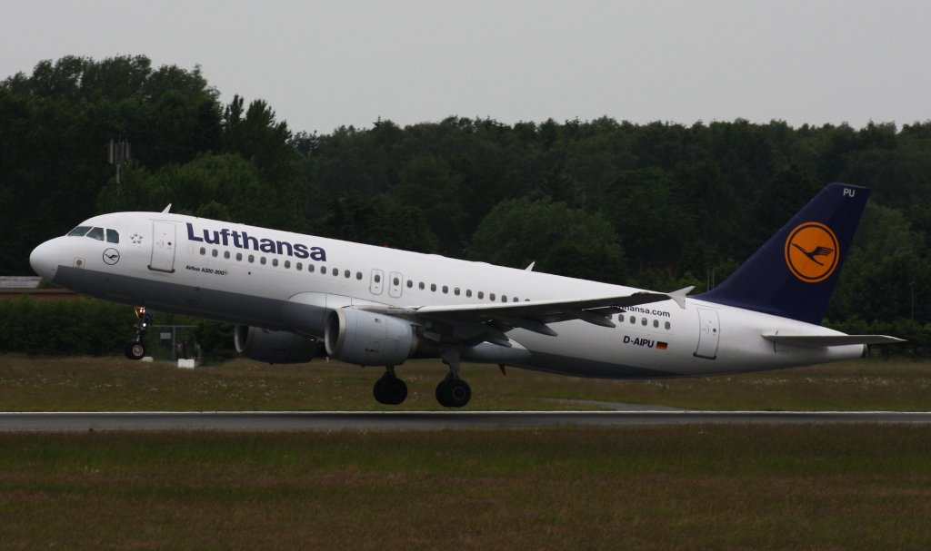 Lufthansa,D-AIPU,(c/n135),Airbus A320-211,15.06.2012,HAM-EDDH,Hamburg,Germany