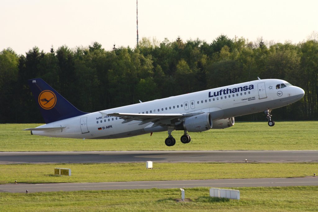 Lufthansa,D-AIPX,(c/n147),Airbus A320-211,01.05.2012,HAM-EDDH,Hamburg,Germany