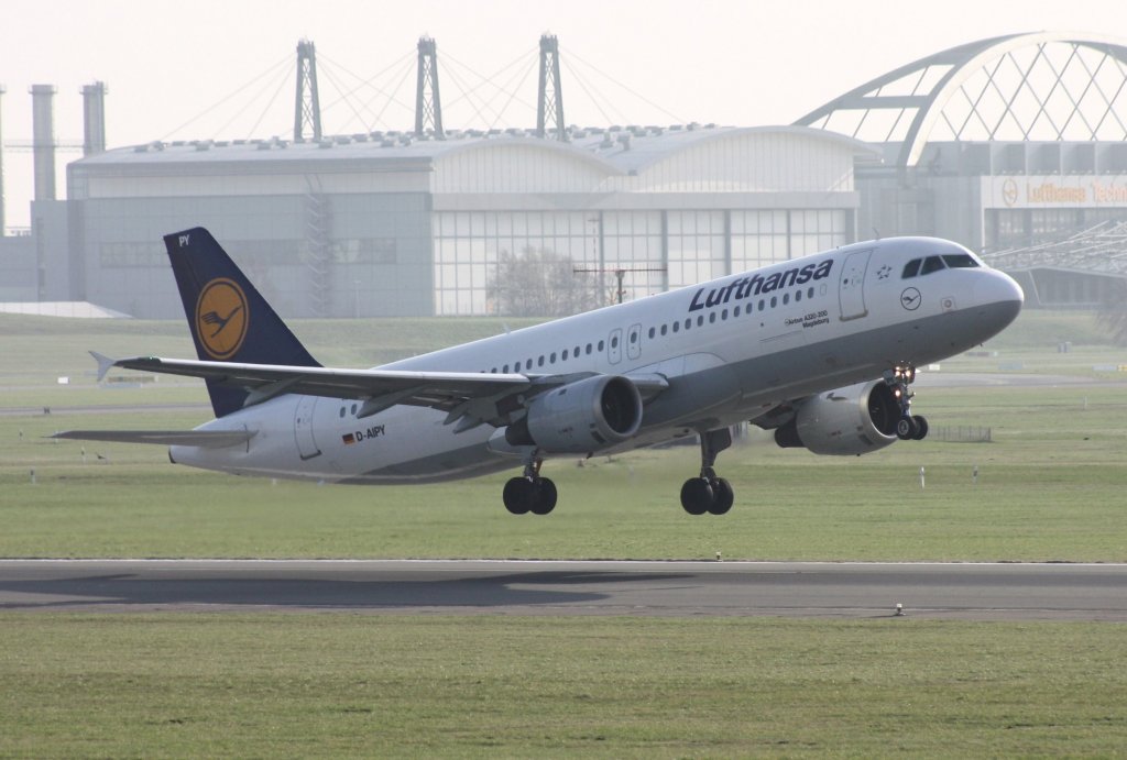 Lufthansa,D-AIPY,(c/n 161),Airbus A320-211,28.03.2012,HAM-EDDH,Hamburg,Germany