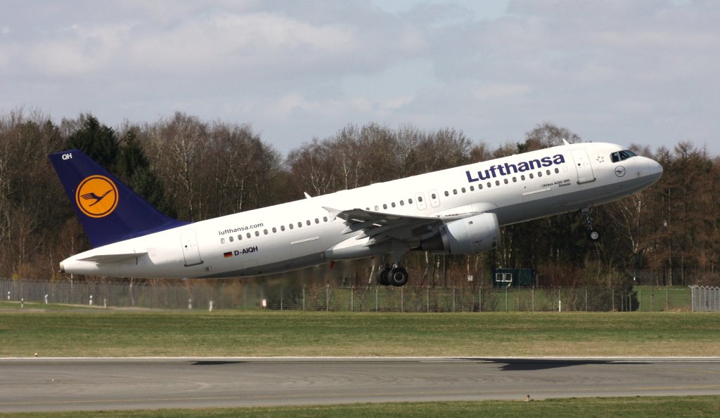 Lufthansa,D-AIQH,(c/n217),Airbus A320-211,20.04.2013,HAM-EDDH,Hamburg,Germany