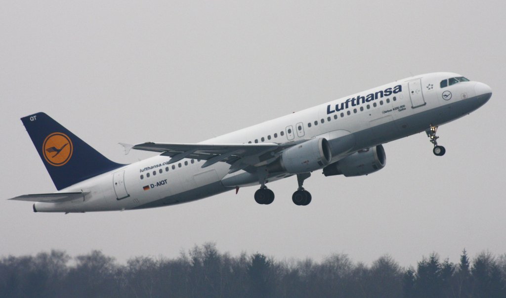 Lufthansa,D-AIQT,(c/n 1337),Airbus A320-211,29.01.2012,HAM-EDDH,Hamburg,Germany