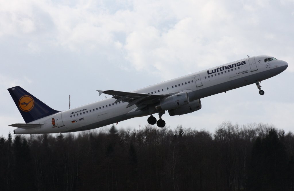 Lufthansa,D-AIRY,(c/n 901),Airbus A321-131,08.03.2012,HAM-EDDH,Hamburg,Germany