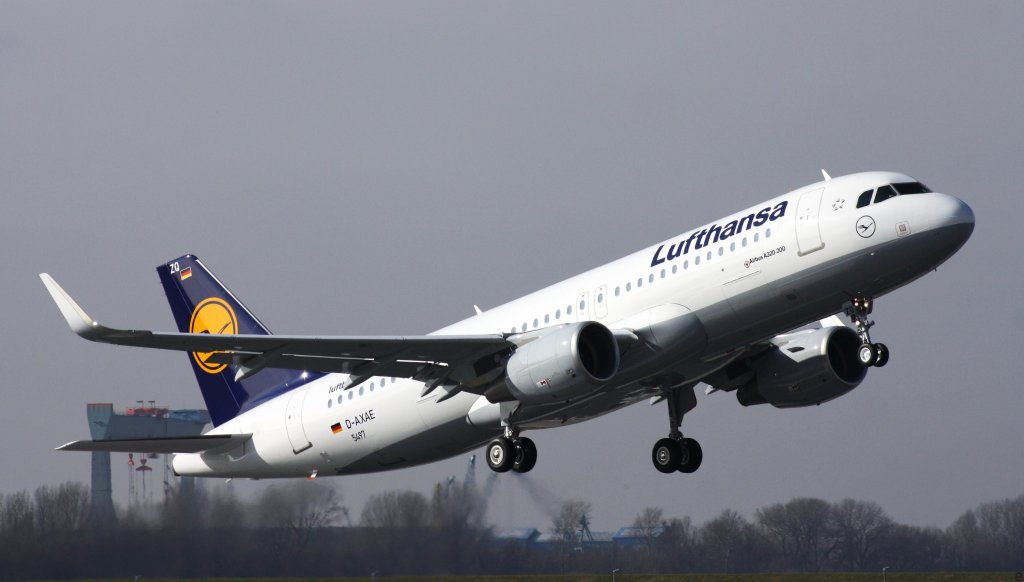 Lufthansa,D-AXAE,Reg.D-AIZQ,(c/n5497),Airbus A320-214(SL),27.02.2013,XFW-EDHI,Hamburg-Finkenwerder,Germany