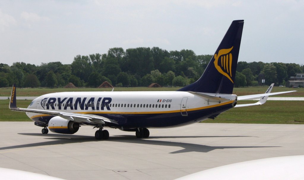 Ryanair,EI-EVS,(c/n40313),Boeing 737-8AS(WL),14.06.2013,LBC-EDHL,Lbeck,Germany