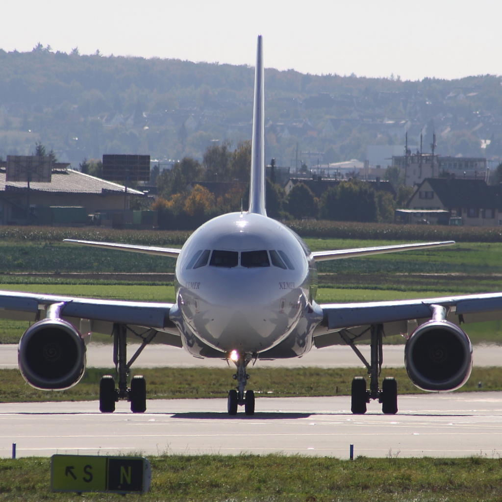 Sky Airlines 
Airbus A320-232
Stuttgart
10.10.10