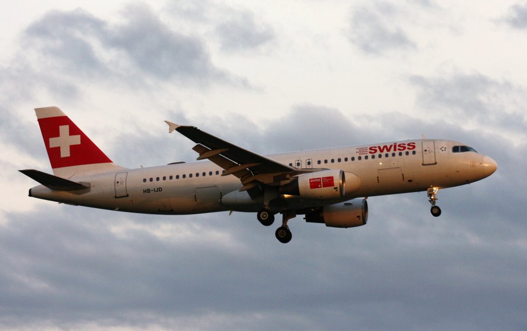 Swiss,HB-IJD,(c/n553),Airbus A320-214,13.09.2012,HAM-EDDH,Hamburg,Germany