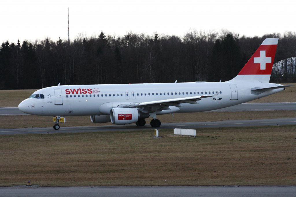 Swiss,HB-IJP,(c/n 681),Airbus A320-214,08.03.2012,HAM-EDDH,Hamburg,Germany