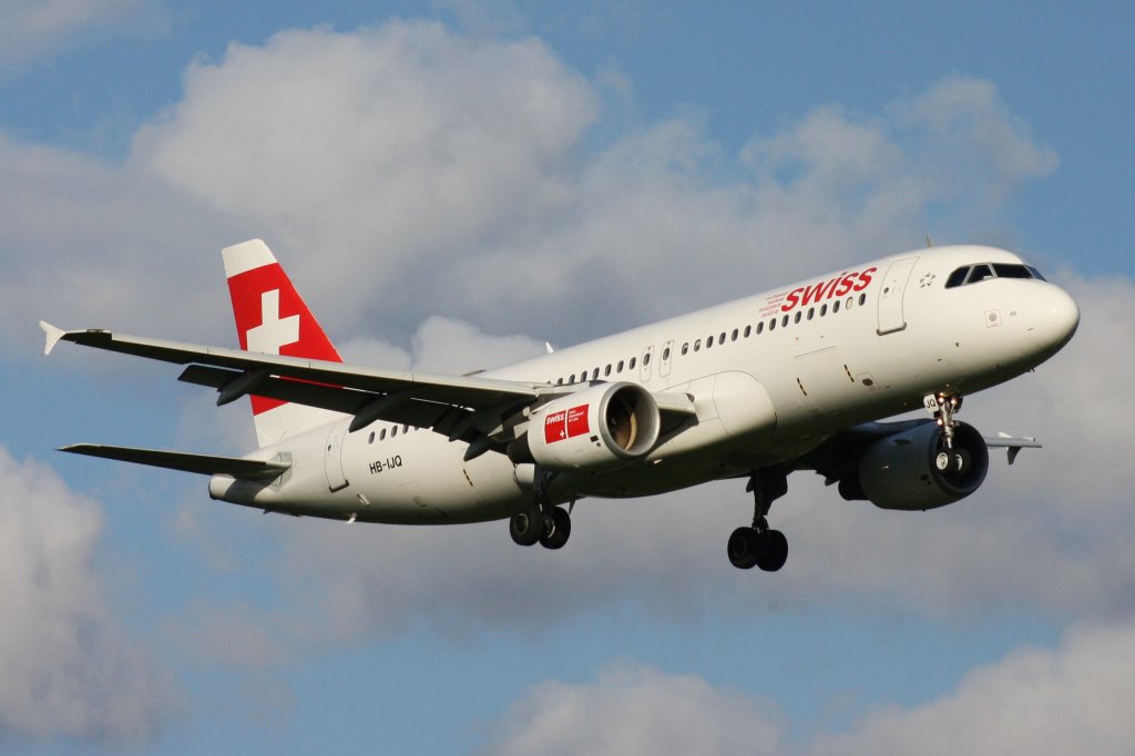 Swiss,HB-IJQ,(c/n701),Airbus A320-214,17.07.2012,HAM-EDDH,Hamburg,Germany