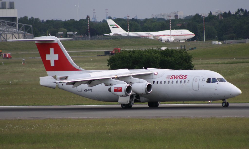 Swiss,HB-IYQ,(c/nE3384),British Aerospace Avro RJ-100,30.05.2012,HAM-EDDH,Hamburg,Germany