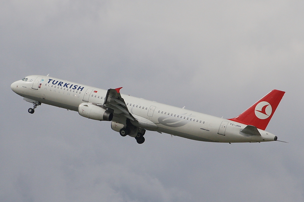 THY Turkish Airlines
Airbus A321
Berlin-Tegel
19.08.10