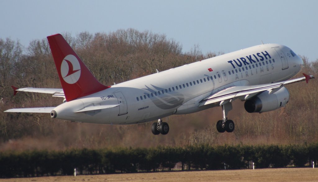 Turkish Airlines,TC-JPH,(c/n 3185),Airbus A320-232,15.02.2012,HAM-EDDH,Hamburg,Germany