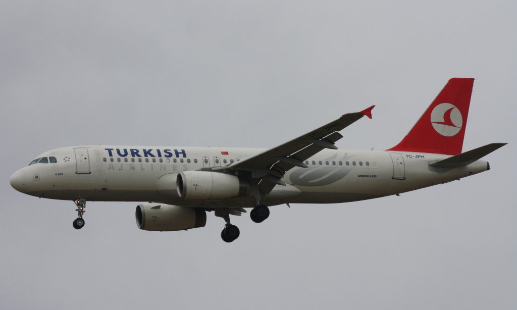 Turkish Airlines,TC-JPH,(c/n 3185),Airbus A320-232,24.02.2012,HAM-EDDH,Hamburg,Germany