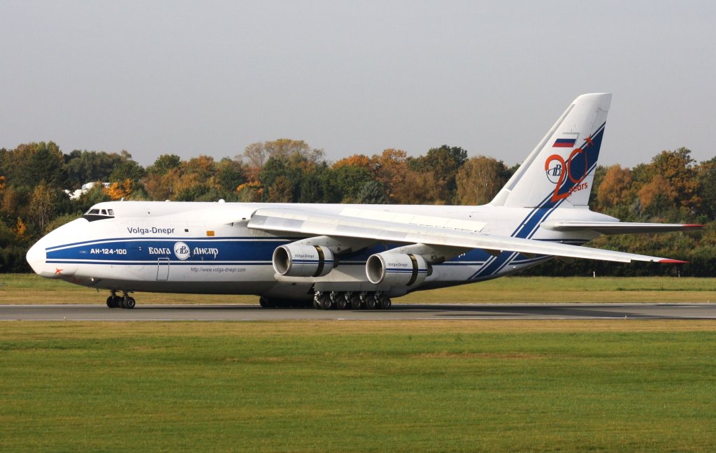 Volga-Dnepr,RA-82074,Antonov An 124-100,20.10.2012,HAM-EDDH,Hamburg,Germany