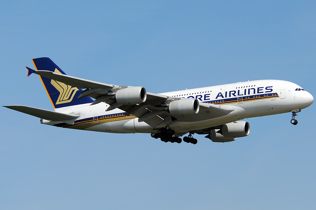 9V-SKE Airbus A380-841 11.07.2013