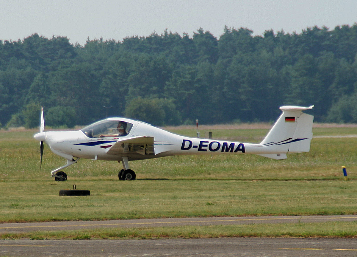 Aerotours, Diamond DA-20, D-EOMA, Flugplatz Strausberg, 10.07.2024