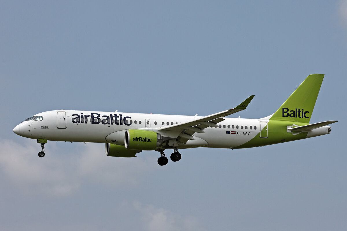 Air Baltic, YL-AAV, Airbus A220-371, msn: 55071, 07.Juni 2024, ZRH Zürich, Switzerland.