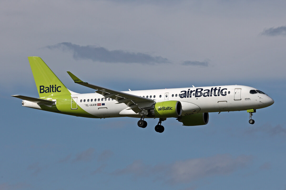 Air Baltic, YL-AAW, Airbus A220-371, msn: 55086, 15.Juni 2024, ZRH Zürich, Switzerland.