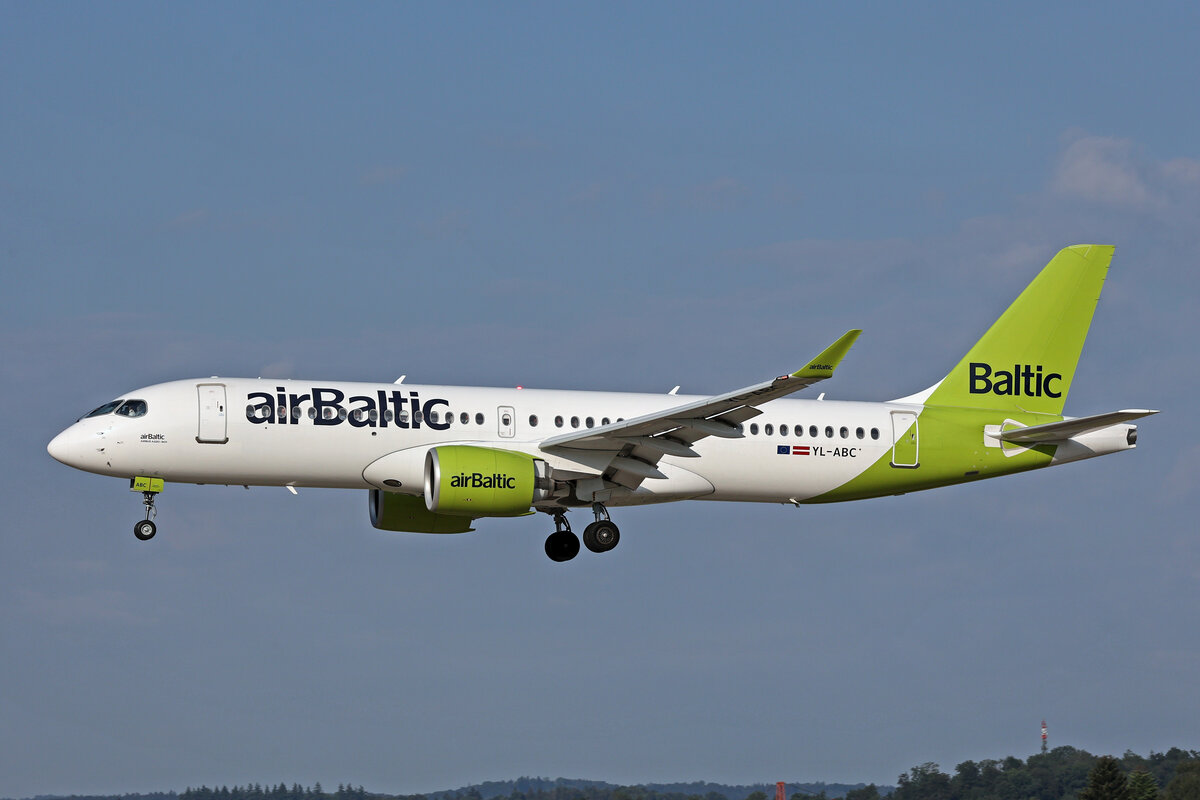 Air Baltic, YL-ABC, Airbus A220-371, msn: 55127, 13.Juni 2024, ZRH Zürich, Switzerland.