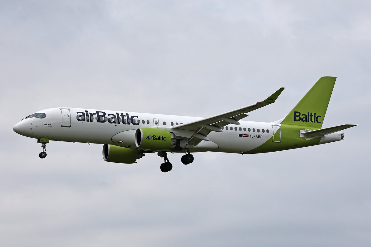 Air Baltic, YL-ABF, Airbus A220-371, msn: 55133, 07.Juni 2024, ZRH Zürich, Switzerland.